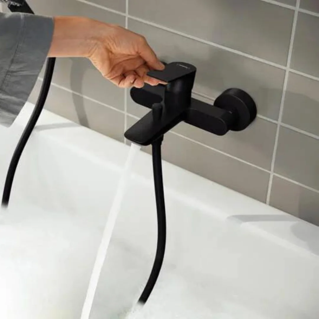 Смеситель для ванны, черный Hansgrohe Rebris E 72450670