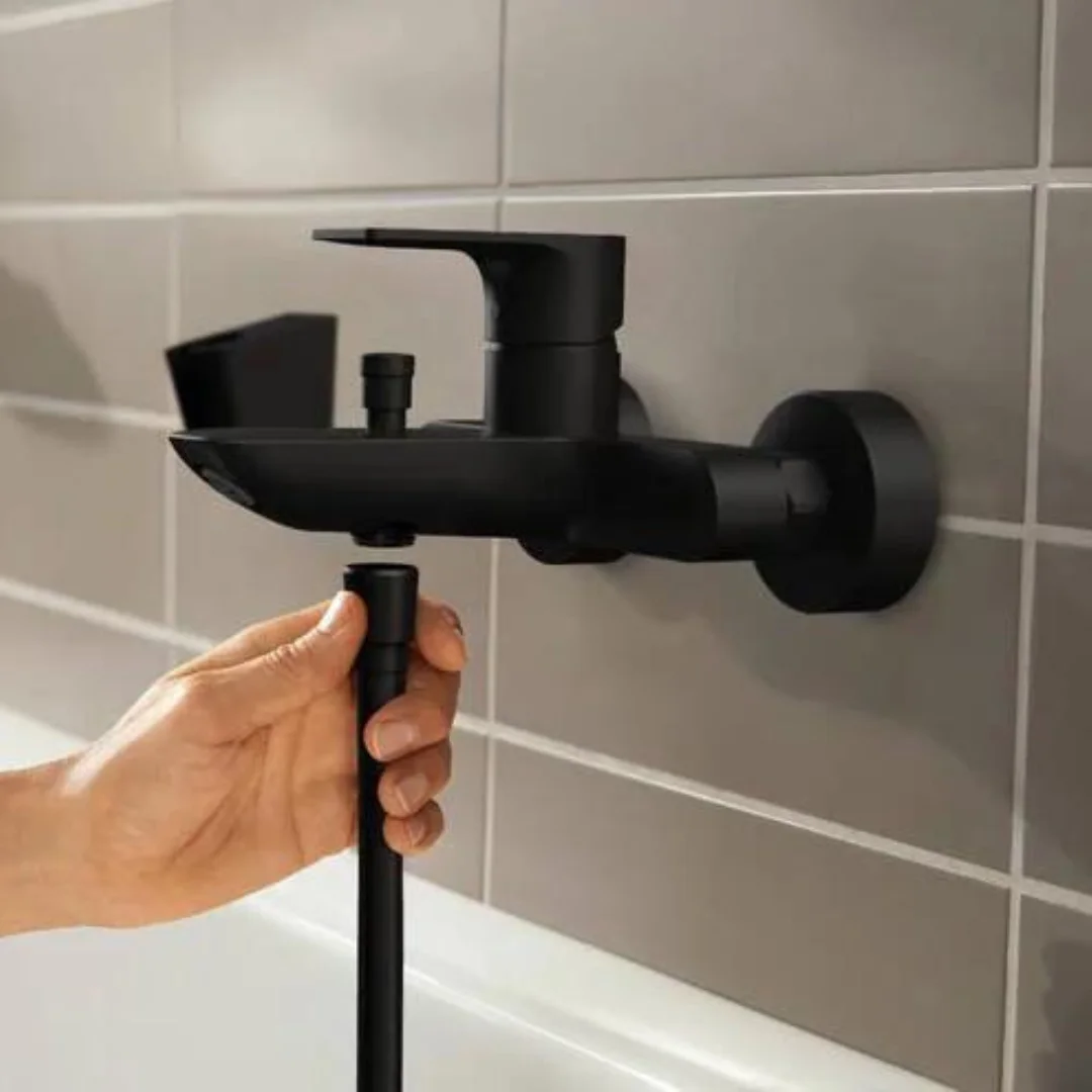 Смеситель для ванны, черный Hansgrohe Rebris E 72450670