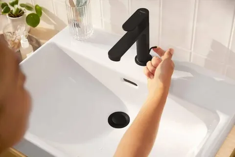 Смеситель для раковины 110, с донным клапаном, черный Hansgrohe Rebris S CoolStart 72519670 | Сантехника в Алматы Смеситель для раковины 110, с донным клапаном, черный Hansgrohe Rebris S CoolStart 72519670
