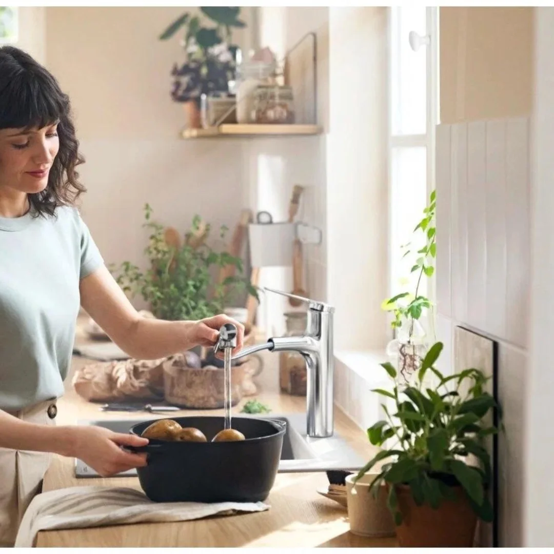 Смеситель для кухни 160, вытяжной излив, хром Hansgrohe Zesis M33 74801000